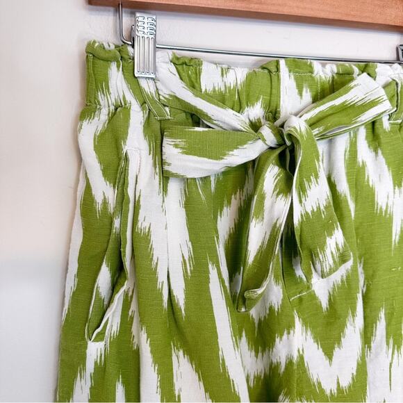 Anthropologie Paperbag Shorts - Picture 2 of 6